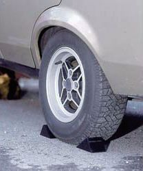 Wheel Chocks (Pair): Anti-Move, Jack/Axle Stand/Slope Use for Shop/Home/Self-Driving